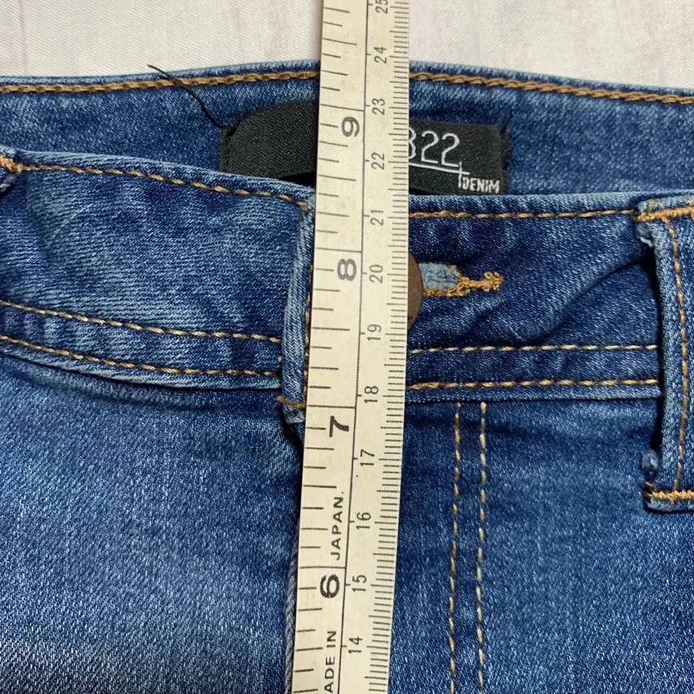 1822 Denim jean shorts. Size 4.